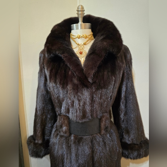 Vintage genuine mink fur coat - Picture 2 of 16